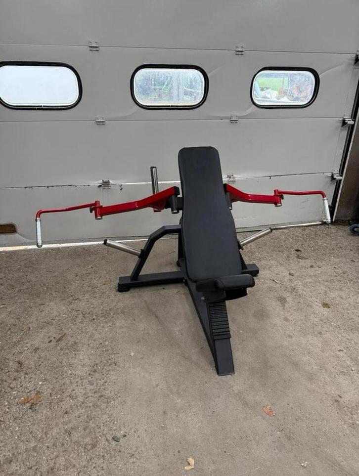 Plate loaded incline fly machine / fly / butterfly, Sport en Fitness, Fitnessmaterialen, Gebruikt, Overige typen, Armen, Benen