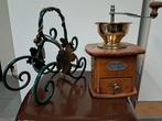antiek koffiemolen en metalen wijnfleshouder, Antiek en Kunst, Ophalen