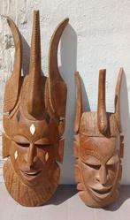 Masques africains artisanaux en bois – Sculptés à la main, Ophalen