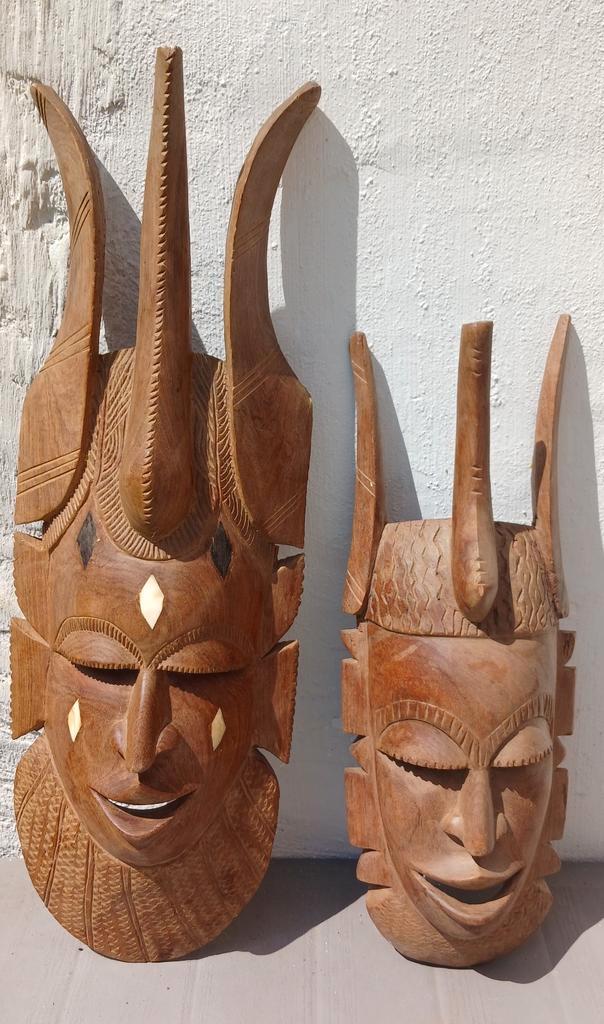 Masques africains artisanaux en bois – Sculptés à la main, Antiek en Kunst, Kunst | Beelden en Houtsnijwerken, Ophalen