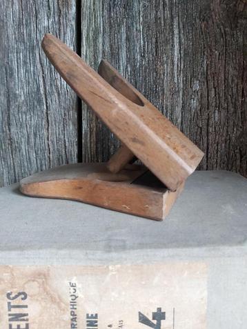 Oude houten laarzen knecht / laarzentrekker beschikbaar voor biedingen