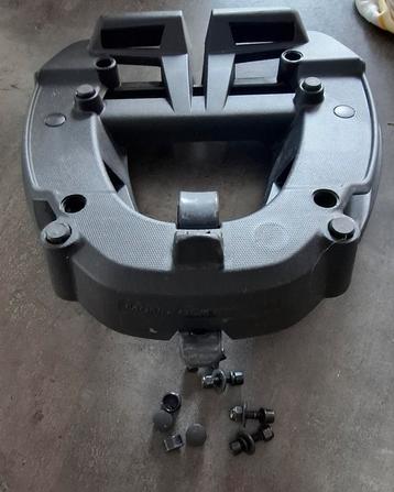 Platine monolock  M6M Givi pour top Case, Enlèvement ou Envoi