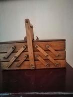 Houten naaidozen. Zonder pootjes 20€. Op pootjes 30€, Hobby en Vrije tijd, Naaien en Fournituren, Ophalen