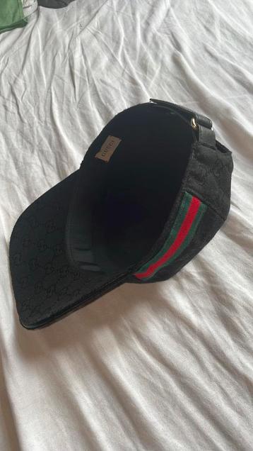 Gucci pet, Enlèvement, Comme neuf, Noir, Homme