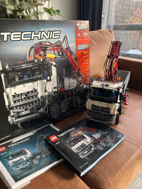 Lego technic mercedes vrachtwagen met hefkraan, Kinderen en Baby's, Speelgoed | Duplo en Lego, Zo goed als nieuw, Lego, Complete set