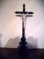 crucifix sur socle en bois et porcelaine, Antiquités & Art, Enlèvement