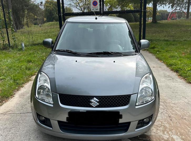 Suzuki swift benzine /5 deurs/airco/trekhaak/gekeurd, Auto's, Suzuki, Bedrijf, Swift, ABS, Airbags, Airconditioning, Alarm, Boordcomputer