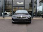 BMW 3 Serie 318 iA sedan M Sport / PANO / HUD / BLINDSPOT /, Auto's, BMW, Automaat, Gebruikt, 4 cilinders, Zwart