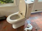 Wc staand model met soft close en aansluiting, Ophalen of Verzenden, Zo goed als nieuw