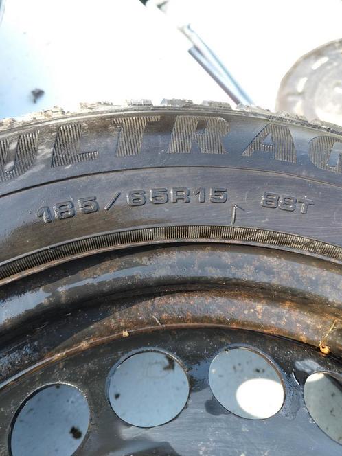 4 x Winterbanden op stalen velg. 185/55R15 Verkocht als set, Auto-onderdelen, Banden en Velgen, Banden en Velgen, Winterbanden