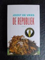 De republiek - Joost De Vries, Ophalen of Verzenden, Zo goed als nieuw