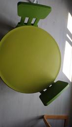 Ikea groene kindertafel met twee bijhorende stoelen ., Kinderen en Baby's, Ophalen