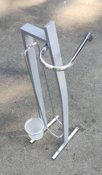 toiletrolhouder  beschikbaar voor biedingen