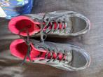 Sportschoenen maat 42, Ophalen