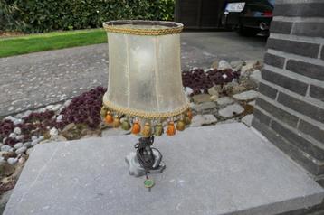 Antieke Lamp beschikbaar voor biedingen