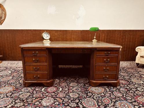 Groot Klassiek Engels Amerikaans Bureau met Achterschot, Antiek en Kunst, Antiek | Kantoor en Zakelijk, Ophalen of Verzenden