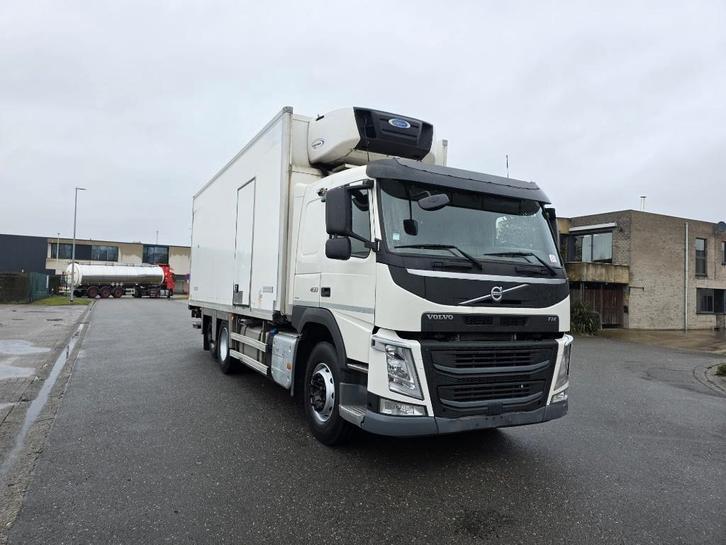 Volvo FM 450 (Numéro d'inventaire 74570), Autos, Camions, Entreprise, ABS, Air conditionné, Rétroviseurs électriques, Vitres électriques