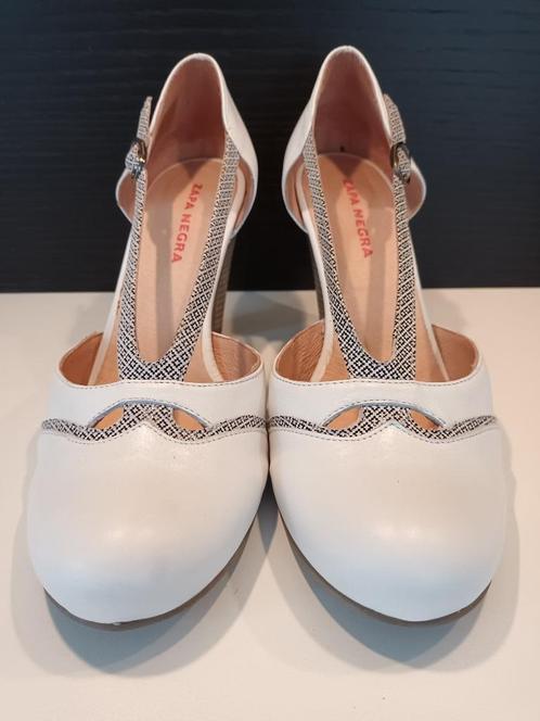 Zapa Negra pumps maat 39, Kleding | Dames, Schoenen, Nieuw, Pumps, Wit, Ophalen