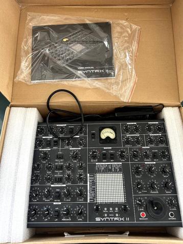 Vends Erica Synths SYNTRX II encore sous garantie  beschikbaar voor biedingen