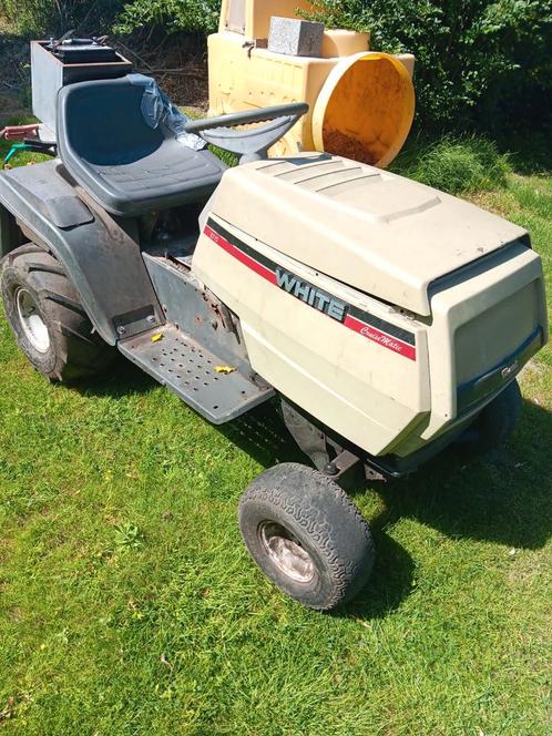 Ex zitmaaier trekker met kipkar in werkende staat 500€, Tuin en Terras, Zitmaaiers, Zo goed als nieuw, Elektrische starter, Versnellingen