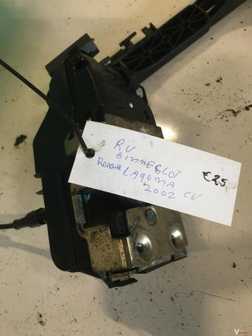 Renault Laguna 2002 Slotmechaniek Rechtsvoor (cv) beschikbaar voor biedingen
