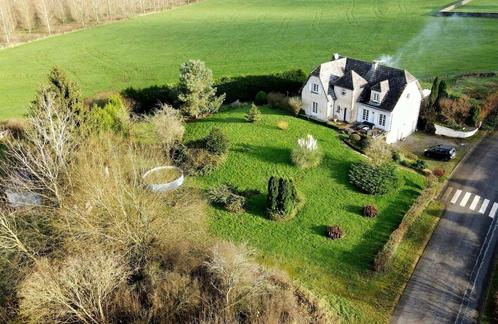Maison d'architecte 220 m2 sur terrain arboré, Immo, Buitenland, Frankrijk, Woonhuis, Dorp, Verkoop zonder makelaar