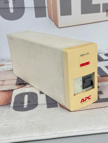 APC BK300 300 VA Back-UPS 300 UPS Power Backup station apcc beschikbaar voor biedingen