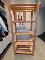 Grote houten kast, Ophalen