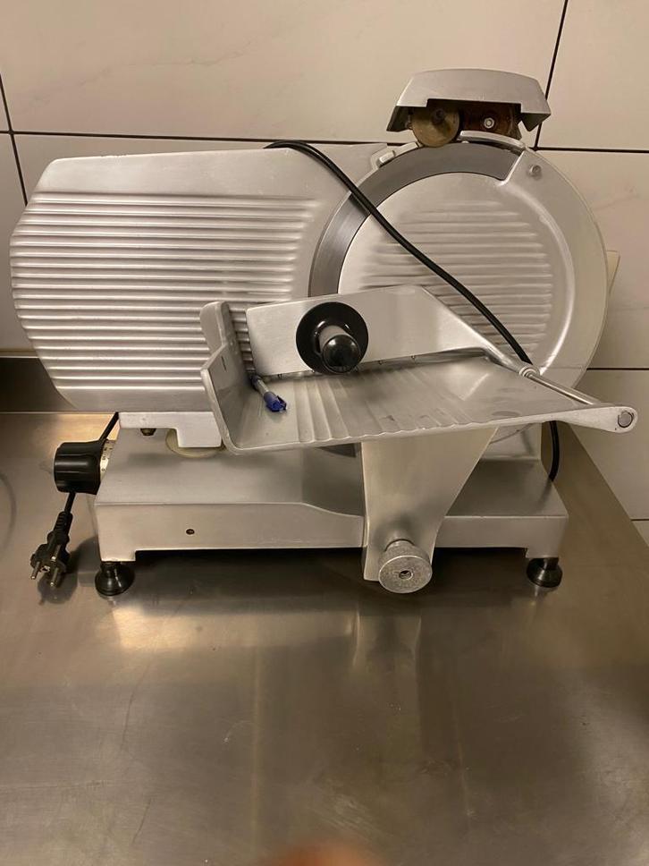 Découpeuse Essedue 300E, Articles professionnels, Horeca | Équipement de cuisine, Boulangerie et Boucherie, Utilisé, Enlèvement
