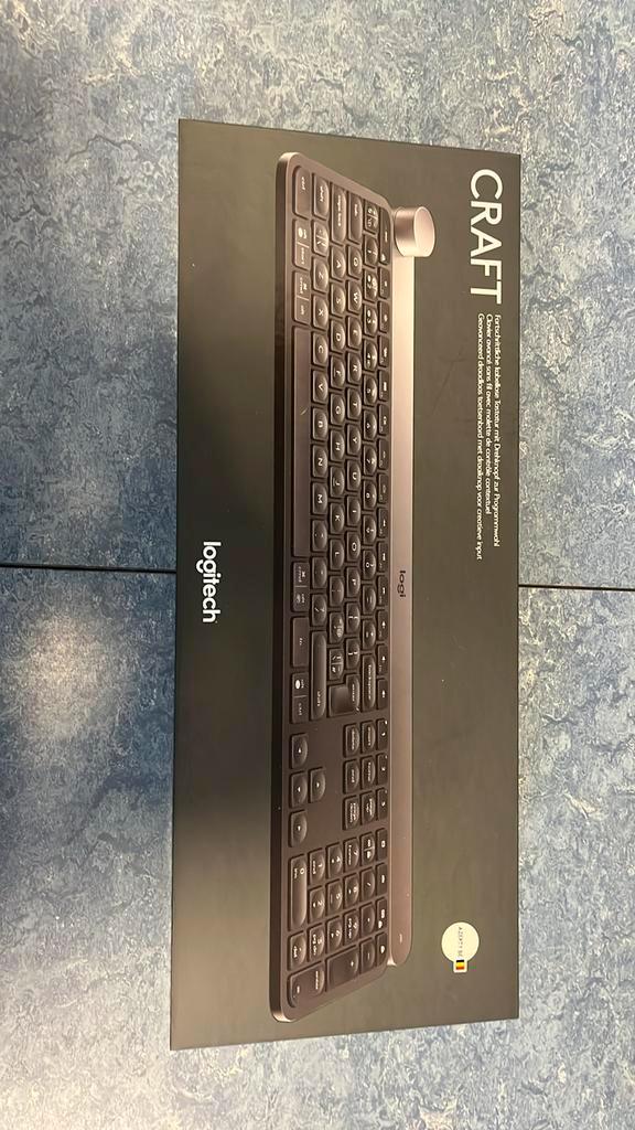 Logitech craft 920-008499, Computers en Software, Toetsenborden, Zo goed als nieuw, Azerty, Draadloos, Ophalen