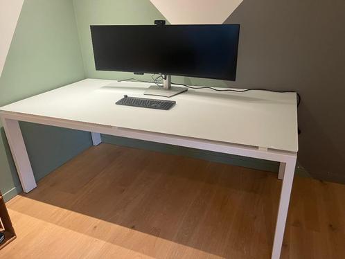 Mooie, grote, stevige en krasbestendige witte Joli eettafel., Huis en Inrichting, Tafels | Eettafels, Zo goed als nieuw, 50 tot 100 cm