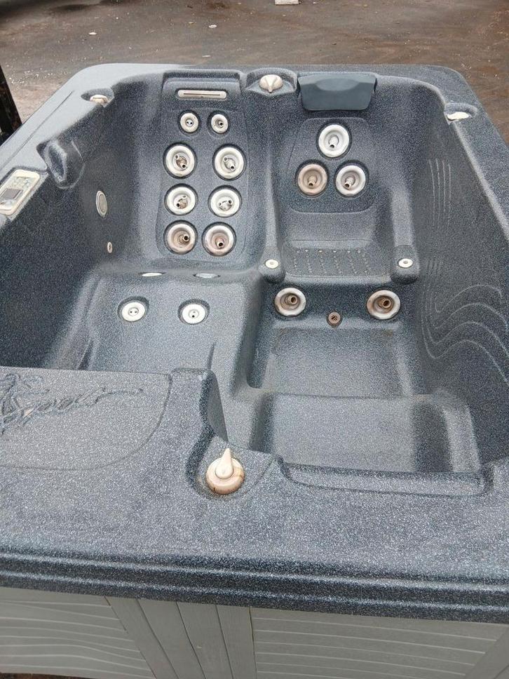 Jacuzzi gratis geleverd geplaatst en 1j garantie, Tuin en Terras, Zwembad-toebehoren, Ophalen of Verzenden