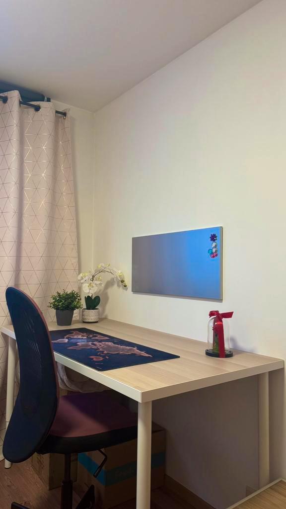 Bureau et chaise à vendre, Maison & Meubles, Bureaux, Comme neuf, Bureau, Enlèvement