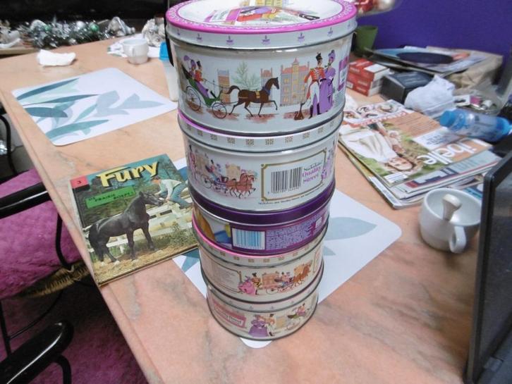 Boîtes  qualité streed Mackintosh, petites rondes, Collections, Boîte en métal, Comme neuf, Biscuits, Autres marques, Enlèvement ou Envoi