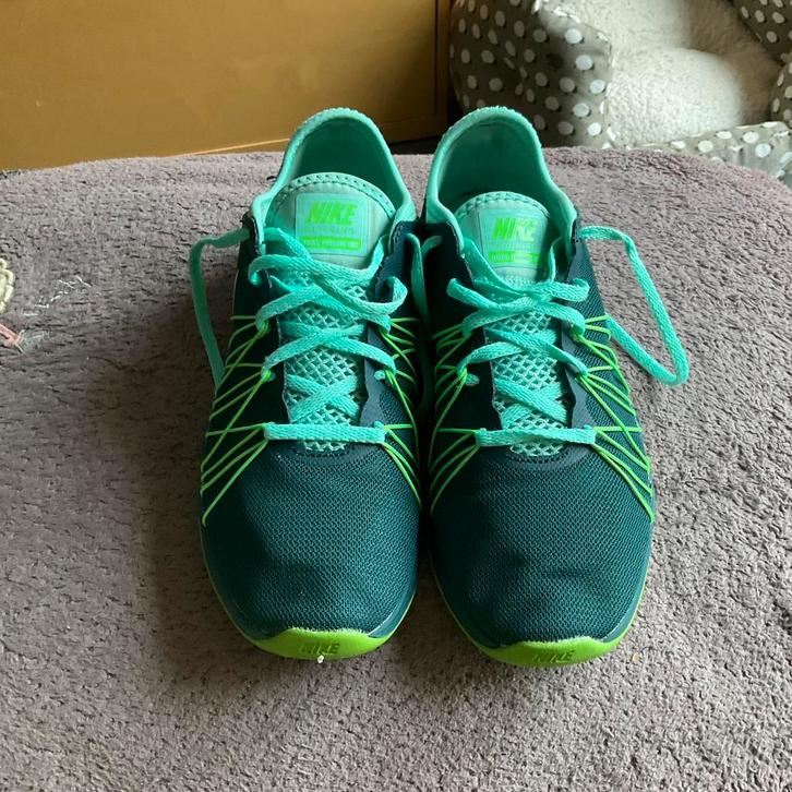 Groene sportschoenen,merk Nike, maat 41, Sport en Fitness, Loopsport en Atletiek, Zo goed als nieuw, Overige typen, Overige sporten