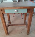 Table/bureau bois avec tiroir, Atelier, Enlèvement, Utilisé, 75 cm ou plus