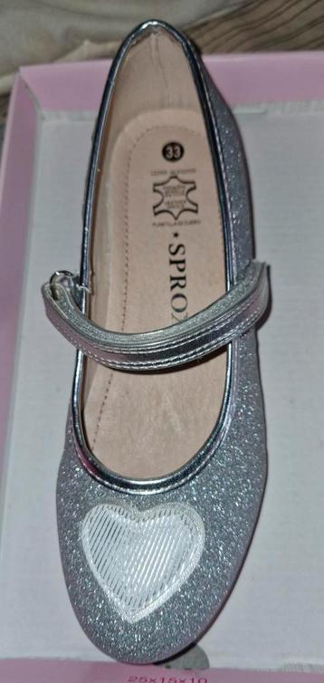 Meisjes schoenen maat 28 32 en 33 nieuwe schoenen!  beschikbaar voor biedingen