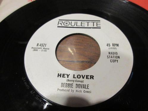 Debbie Dovale - Hey Lover / This World We Love In  Promo M-, CD & DVD, Vinyles Singles, Utilisé, Single, R&B et Soul, 7 pouces