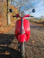 B-Klasse scooter AGM Swan, ZN45, rood, Fietsen en Brommers, Ophalen