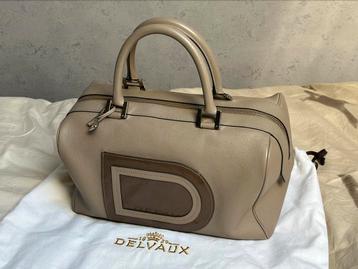 Delvaux Louise Boston beschikbaar voor biedingen