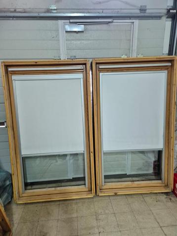 Velux dakramen met gootstukken beschikbaar voor biedingen