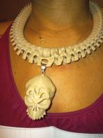 Collier  tête de mort