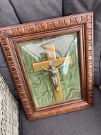 Christ sur sa croix, Enlèvement