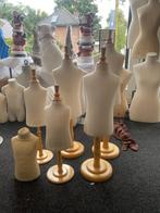 Vendome paspop buste torso op houten standaard 6 mnd en 3/4, Ophalen of Verzenden