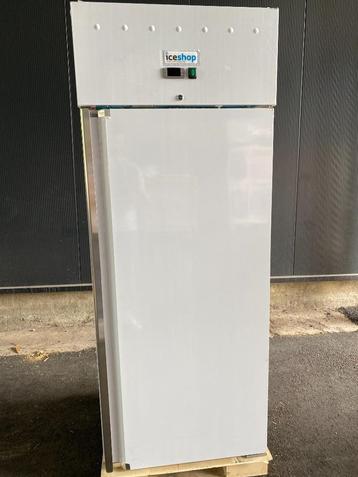  **NIEUW** 700L koelkast met gekoelde kast op wielen, spran beschikbaar voor biedingen