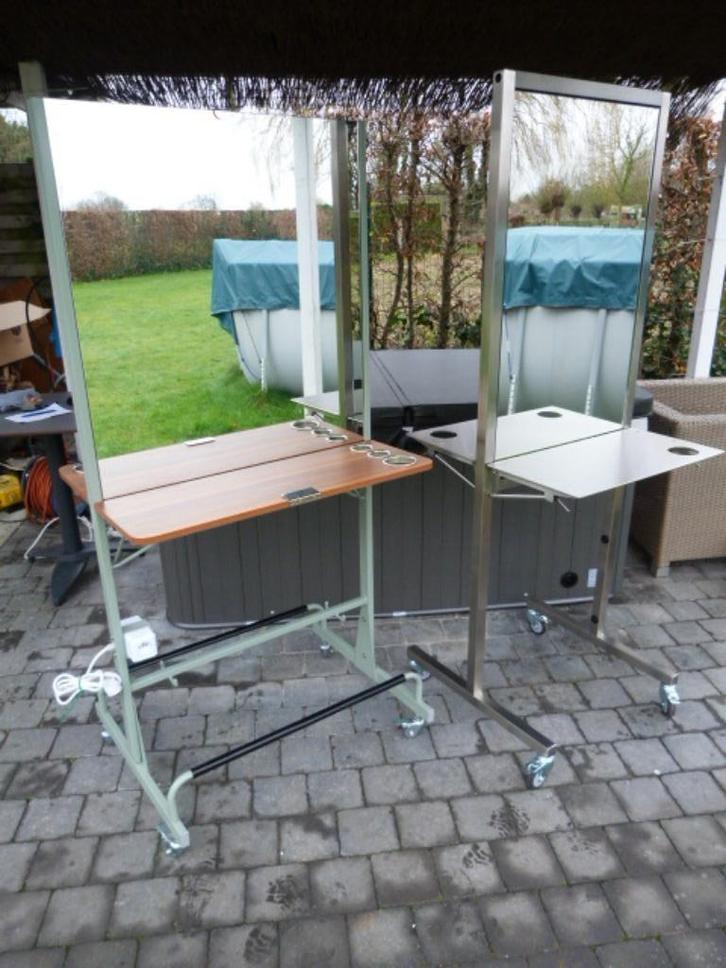 Professionele dubbelzijdige kappersspiegels met stopcontact, Huis en Inrichting, Tafels | Kaptafels, Zo goed als nieuw, Ophalen