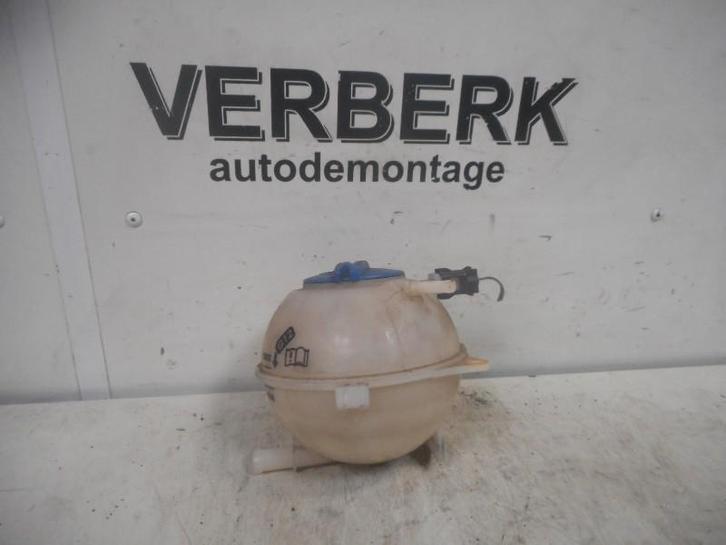 KOELVLOEISTOF RESERVOIR Volkswagen Fox (5Z) (6q0121407), Auto-onderdelen, Overige Auto-onderdelen, Volkswagen, Gebruikt