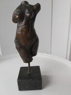 Beeldje in brons op marmeren voet., Ophalen, Brons