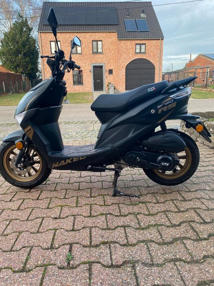 GTS ENZO 50 cc+ volle tank en gratis beenverwarmers, Vélos & Vélomoteurs, Cyclomoteurs | Marques Autre, Utilisé, Classe B (45 km/h)