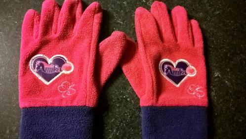 Fuchsia fleece wantjes - Amika - maat 6 - 9 jaar, Kinderen en Baby's, Kinderkleding | Mutsen, Sjaals en Handschoenen, Zo goed als nieuw